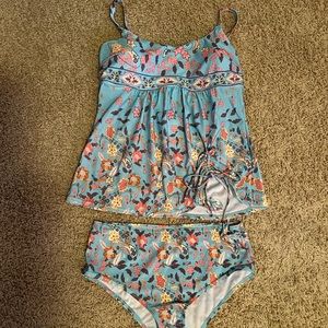 Bathing Suit NWT Size XL (RUNS SMALL)